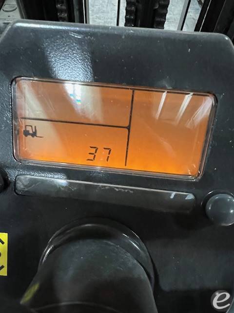 2011 Cat E8000