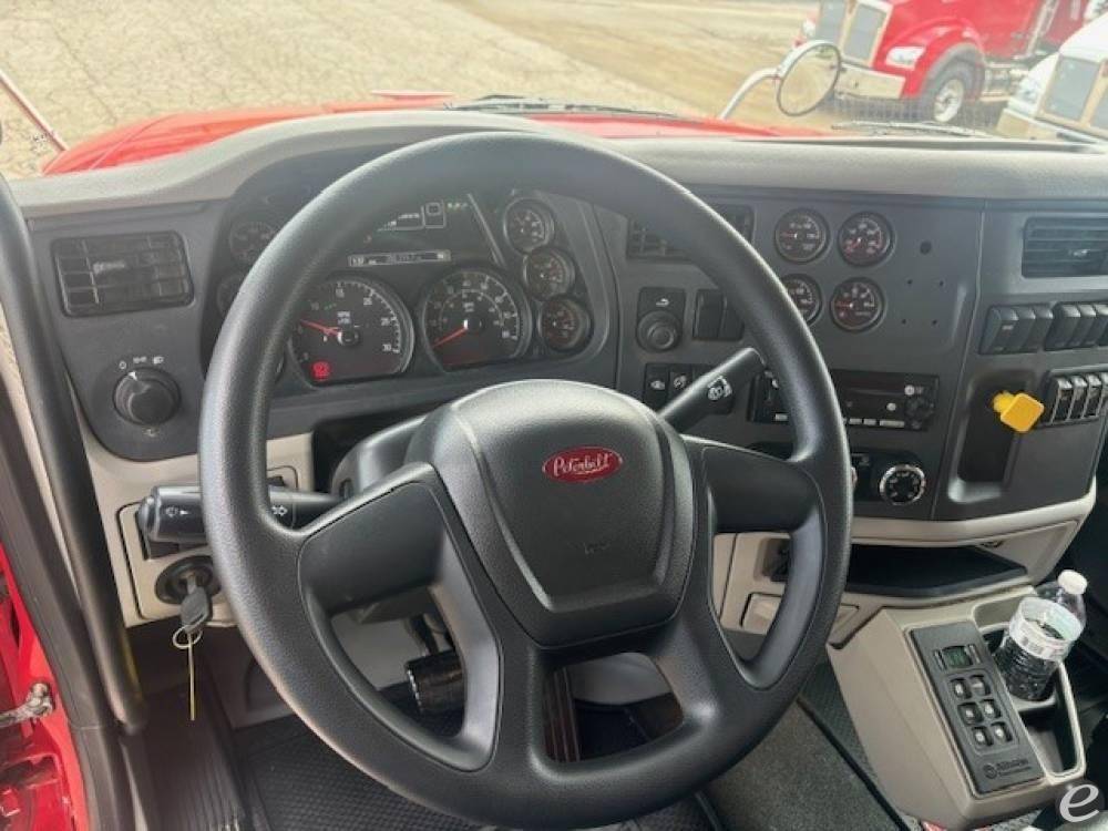 2021 Peterbilt 567