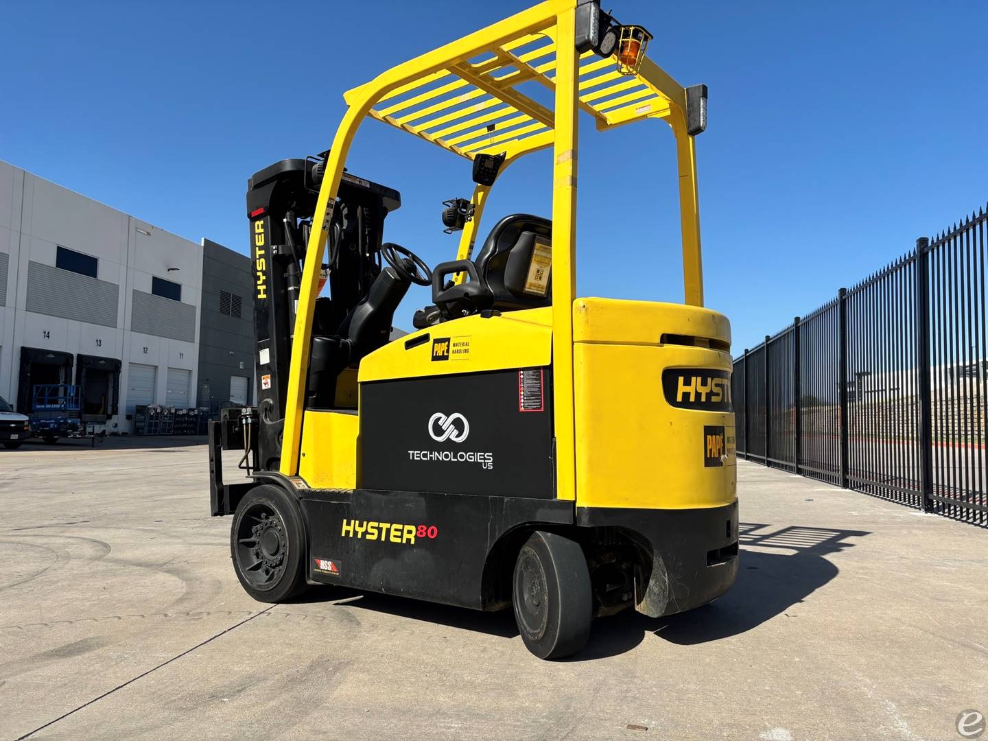 2017 Hyster E80XN
