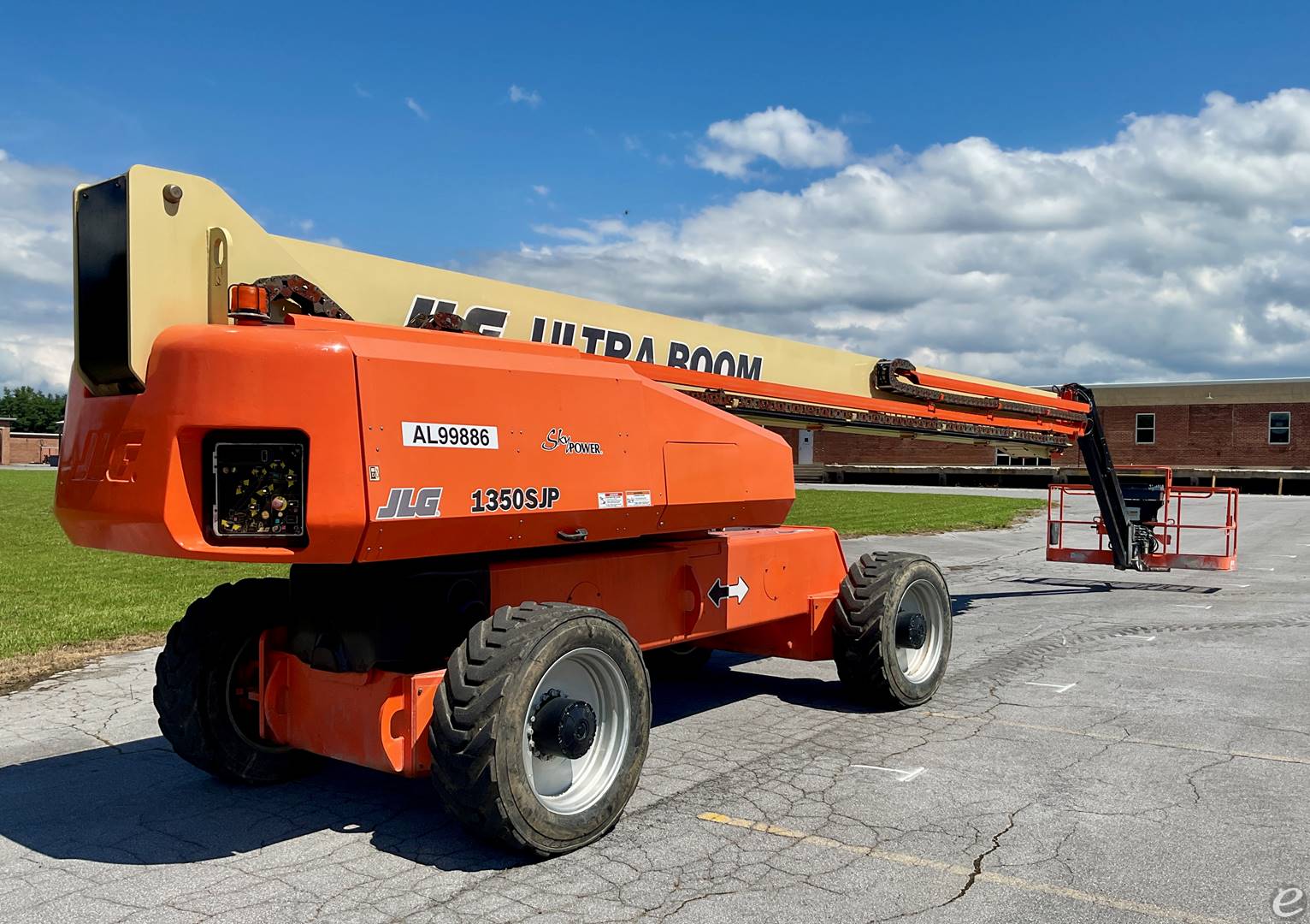 2013 JLG 1350SJP