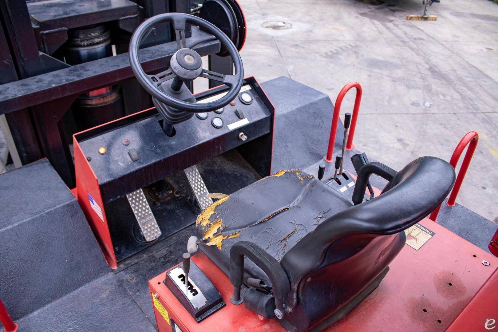 2009 Rigger Lift R90