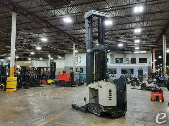 2009 Crown RR5225-45 Electric Reach Truck - 123Forklift