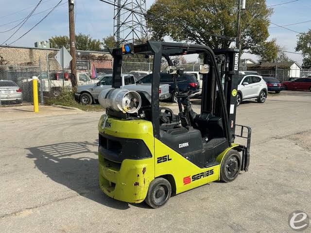 2021 Clark S25CL