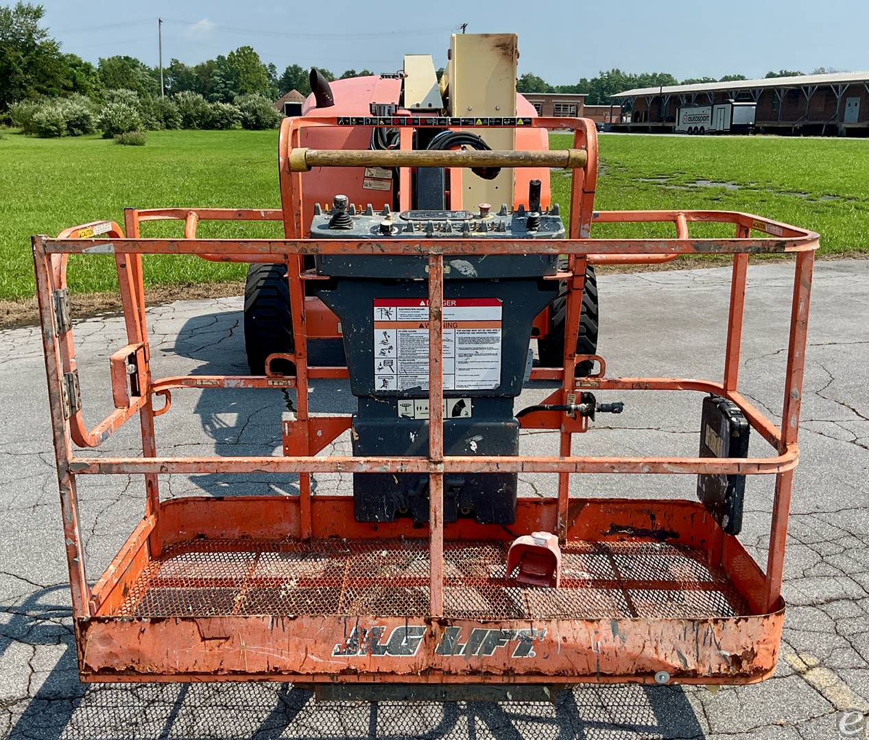 2017 JLG 450AJ