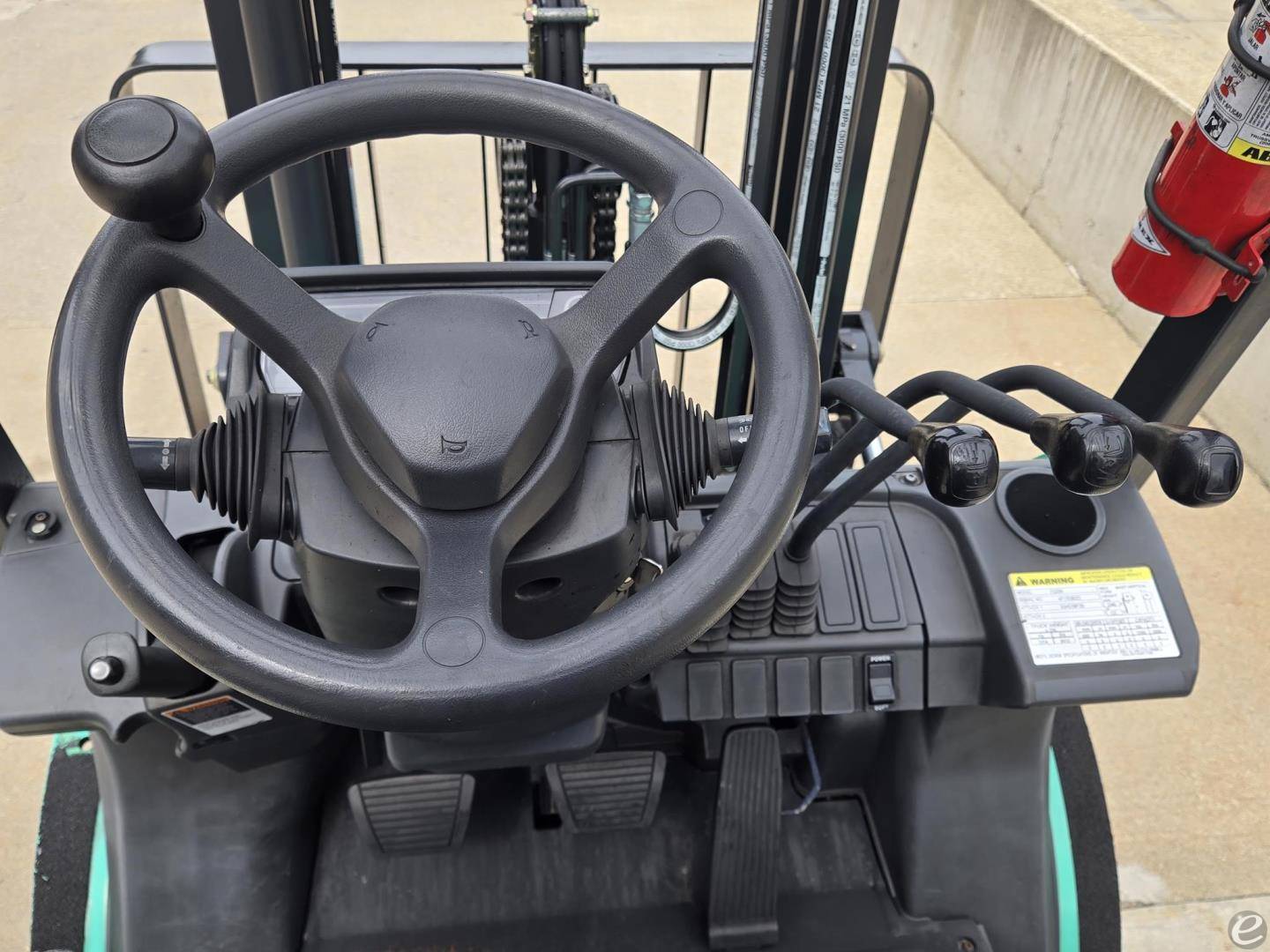 2020 Mitsubishi FG25N