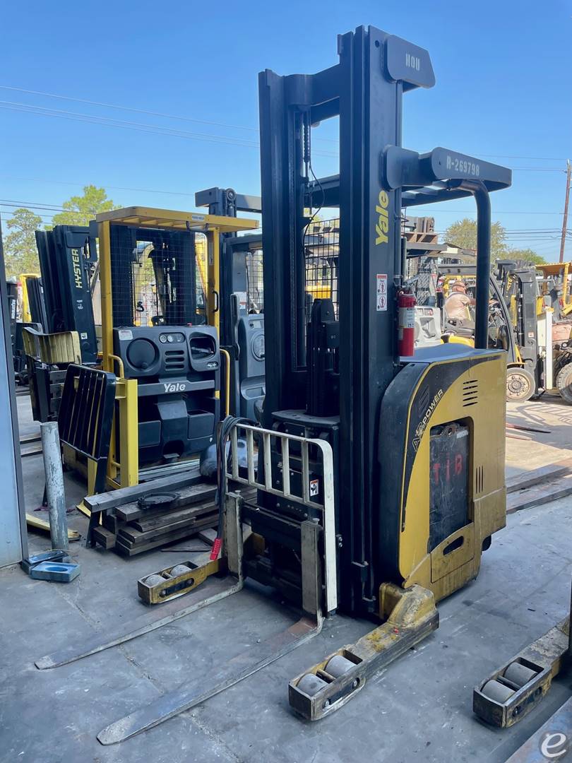 2012 Yale NR045EA Electric Reach Tr...