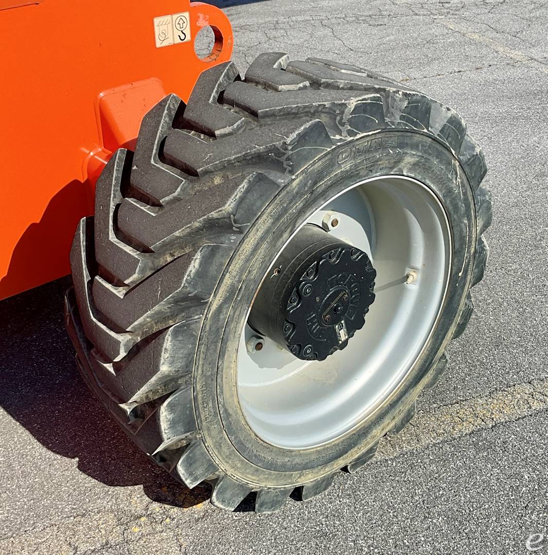 2019 JLG 860SJ