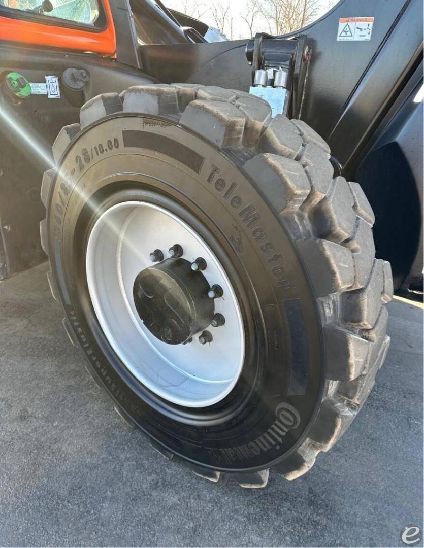 2022 JLG 1255