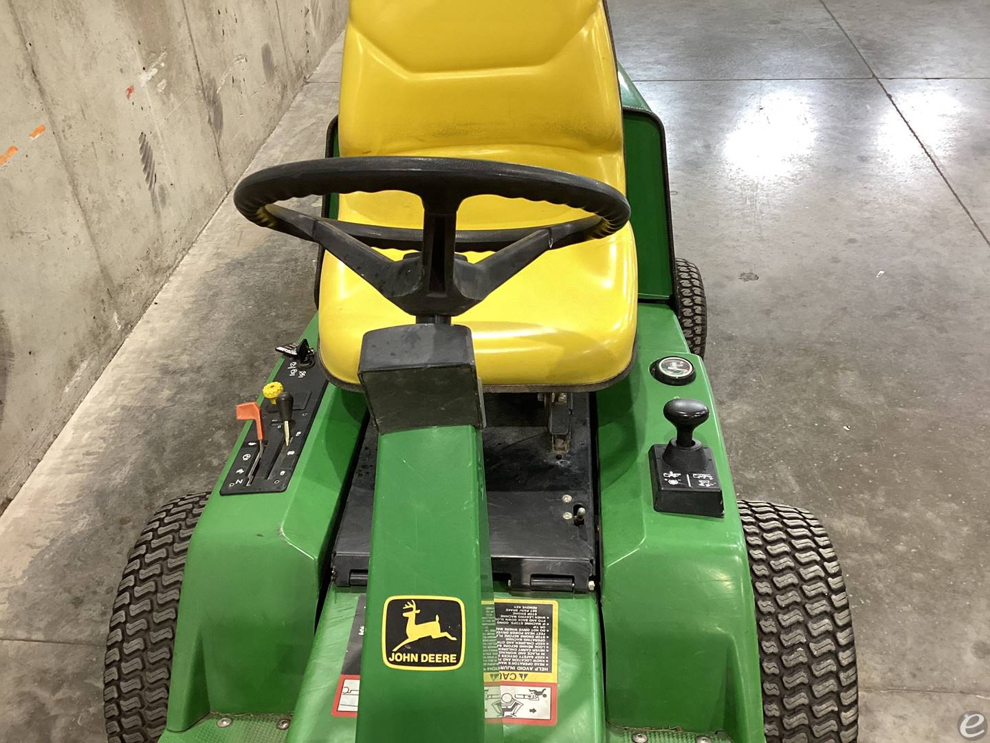 1998 John Deere F725