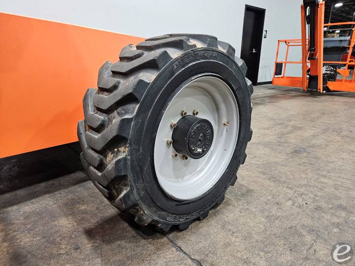 2017 JLG 660SJ