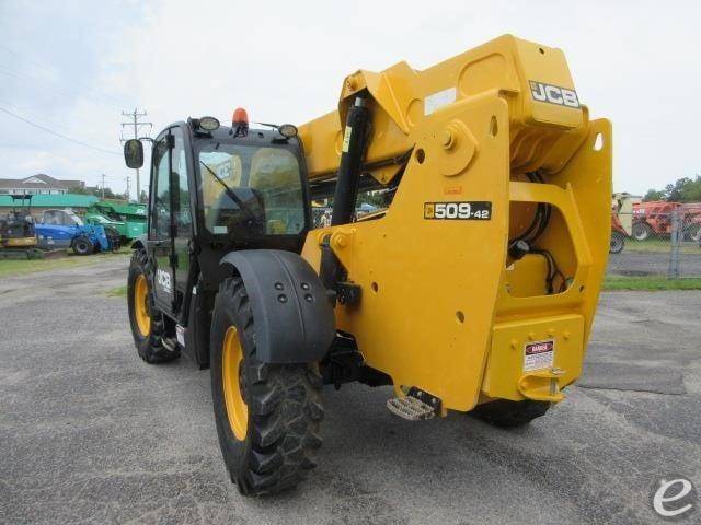 2017 JCB 509-42