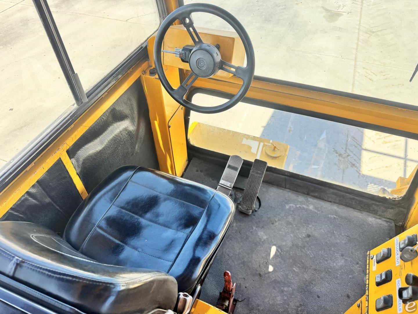 1999 Track Mobile 4650TM