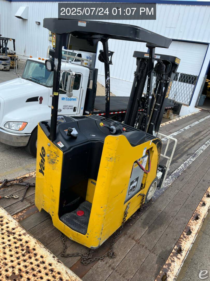 2017 Yale ESC040AD