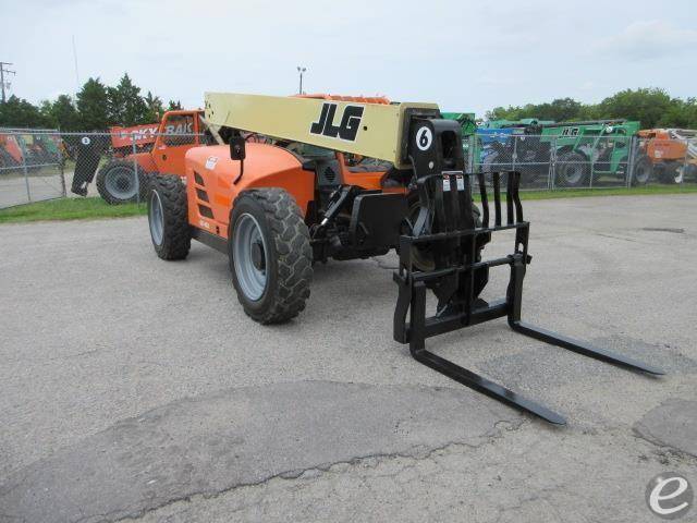 2014 JLG G6-42A