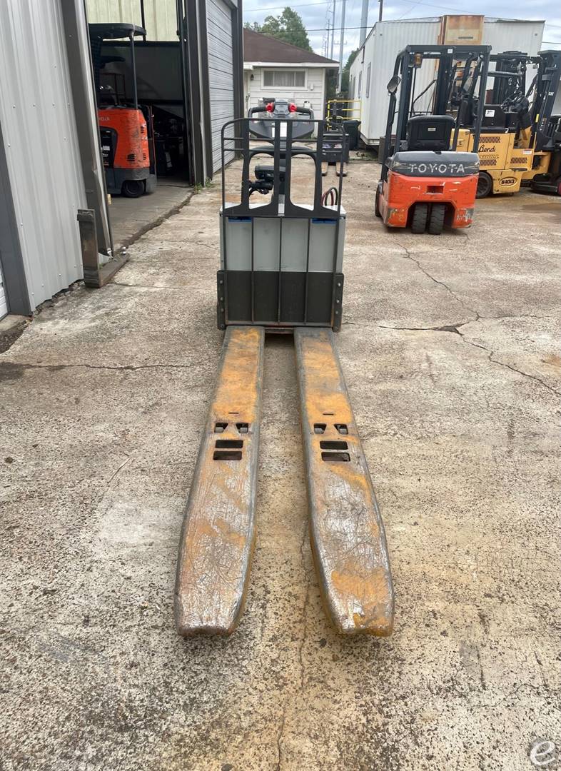 2012 Raymond 8410 Electric Forklift...