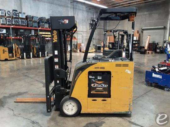 2017 Yale ESC030 Electric Forklift - 123Forklift