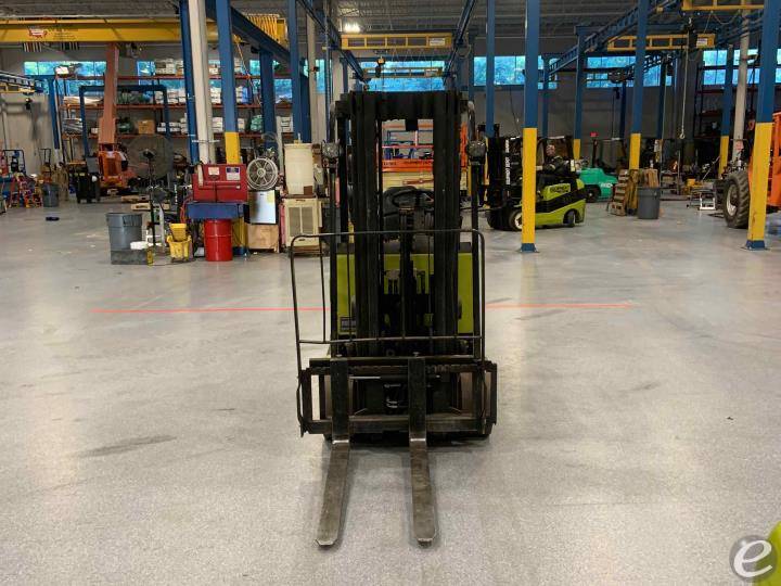 2015 Clark TMX25