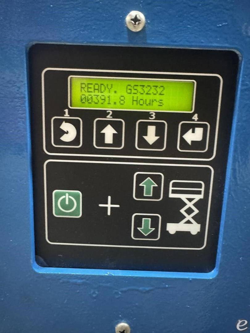 2012 Genie GS3232