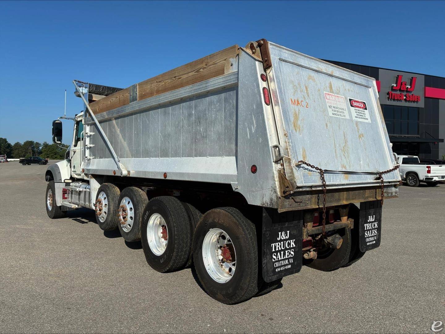 2016 Mack GRANITE GU713
