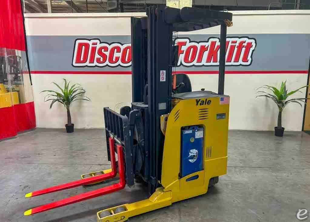 2014 Yale NR040DBNS24TE091 Electric Reach Truck - 123Forklift