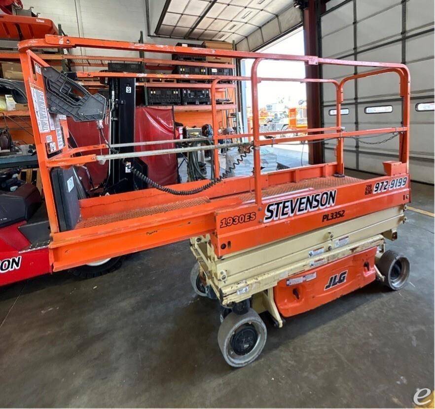 2017 JLG 1930ES