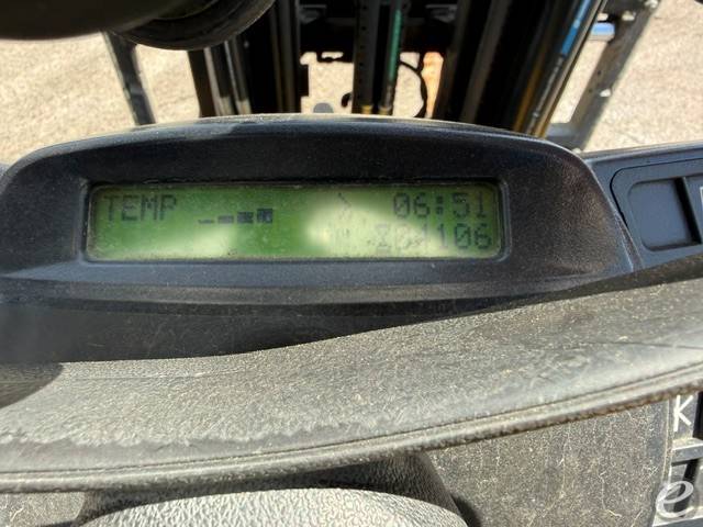 2021 Yale GLP050VXNEAE084