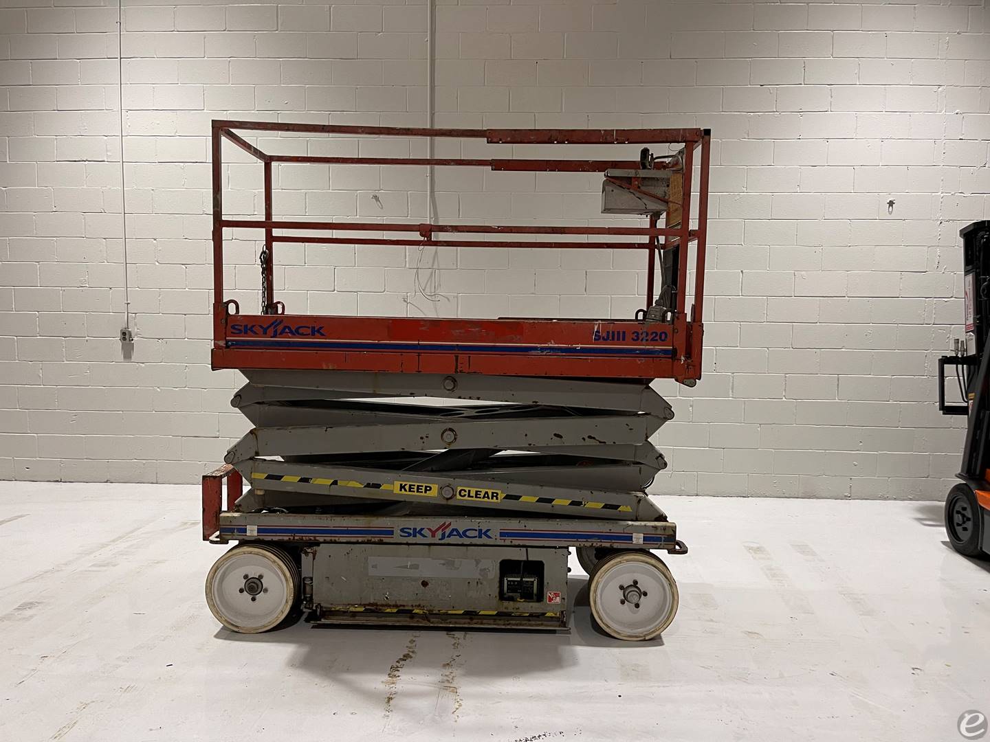 2012 Skyjack 3220 Electric Scissor Lift - 123Forklift