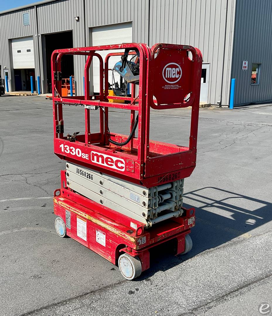 2017 JLG 1330SE