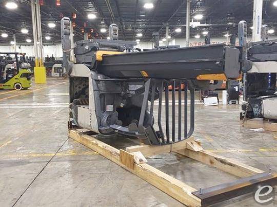 2017 Crown RMD6025-32 Electric Reach Truck - 123Forklift