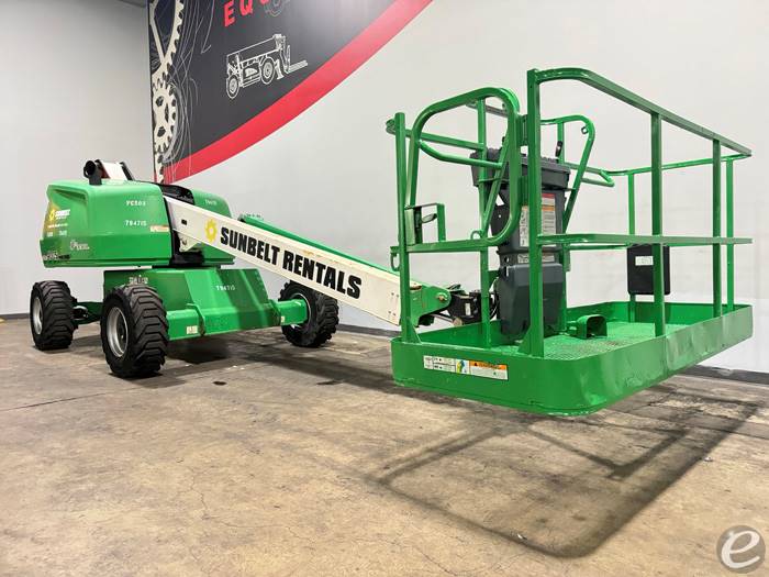 2015 JLG 400S