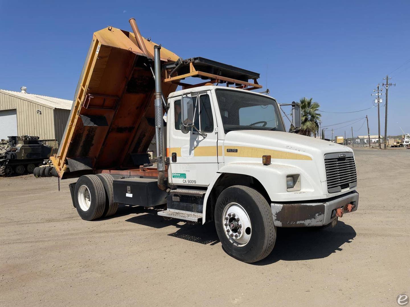 2001 Freightliner FL70