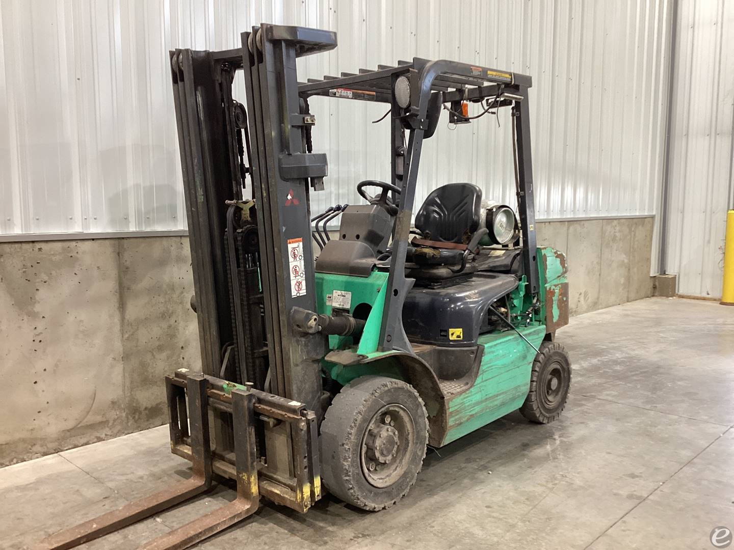 2020 Mitsubishi FG25N