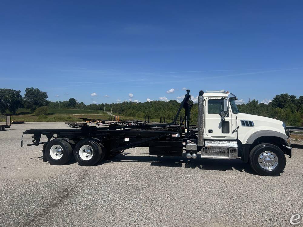 2019 Mack GRANITE 64FR
