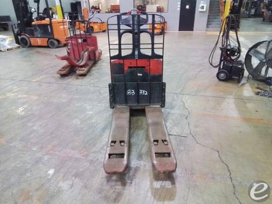 2017 Raymond 8410 Electric Forklift - 123Forklift