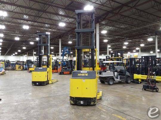 2017 Hyster R30XMA3 Electric Order Picker - 123Forklift
