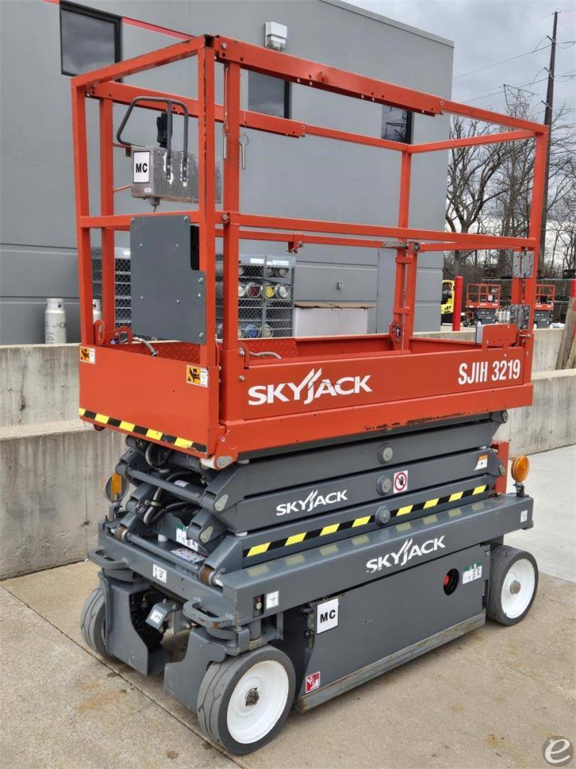 2019 Skyjack SJIII3219 Electric Scissor Lift - 123Forklift