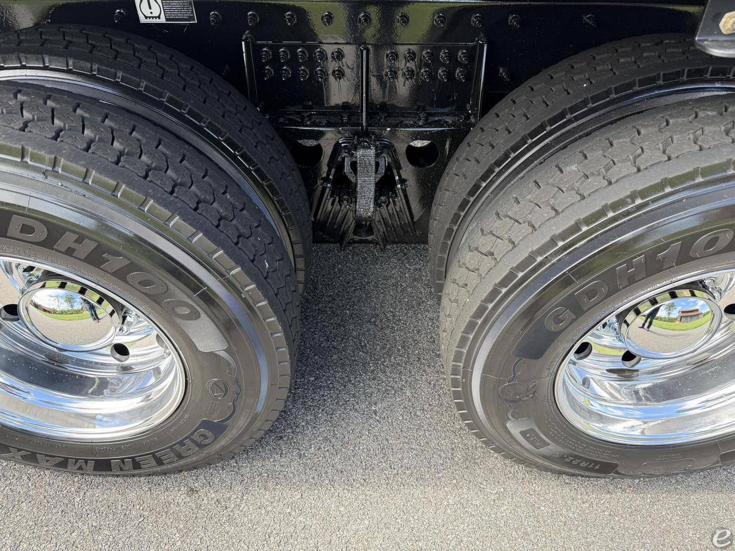 2025 Peterbilt 567