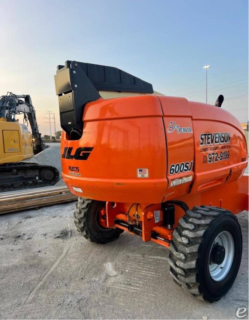2018 JLG 600SJ