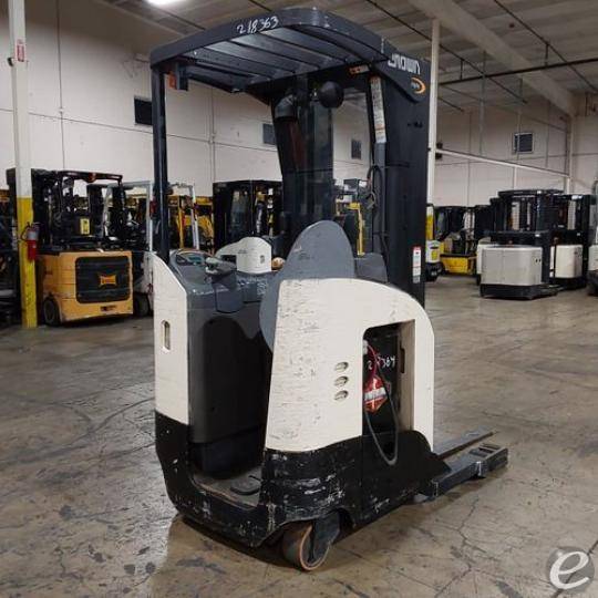 2016 Crown RR5725-45