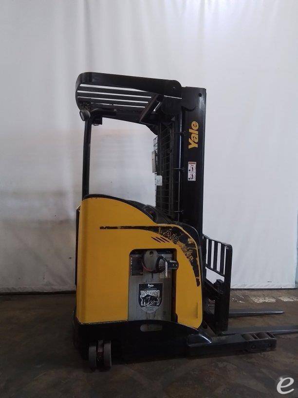 2018 Yale NR045EB