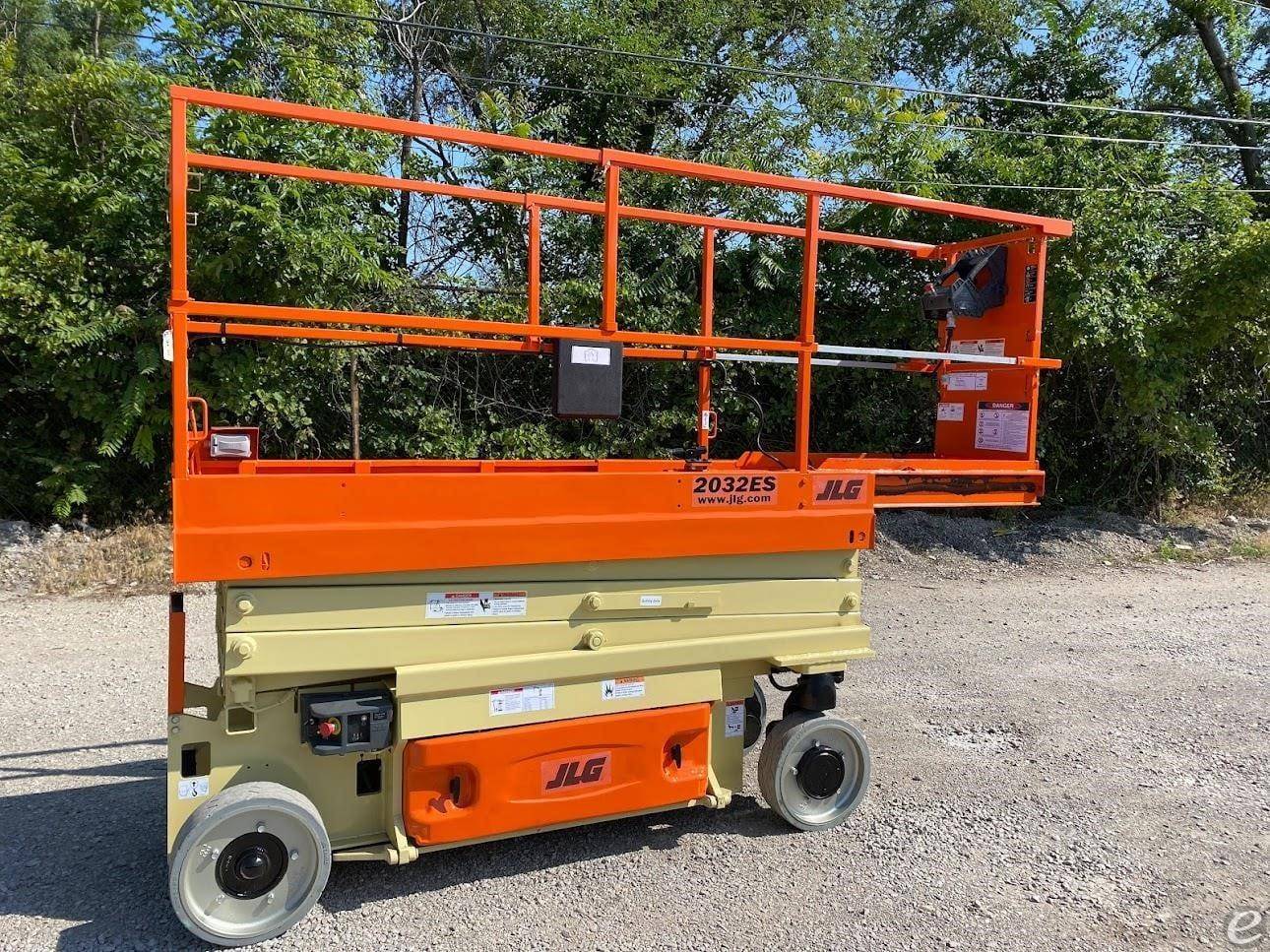 2016 JLG 2032ES