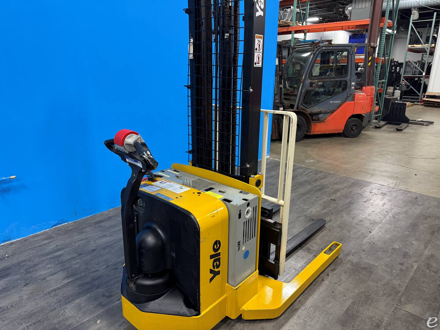 2017 Yale MSW040SF