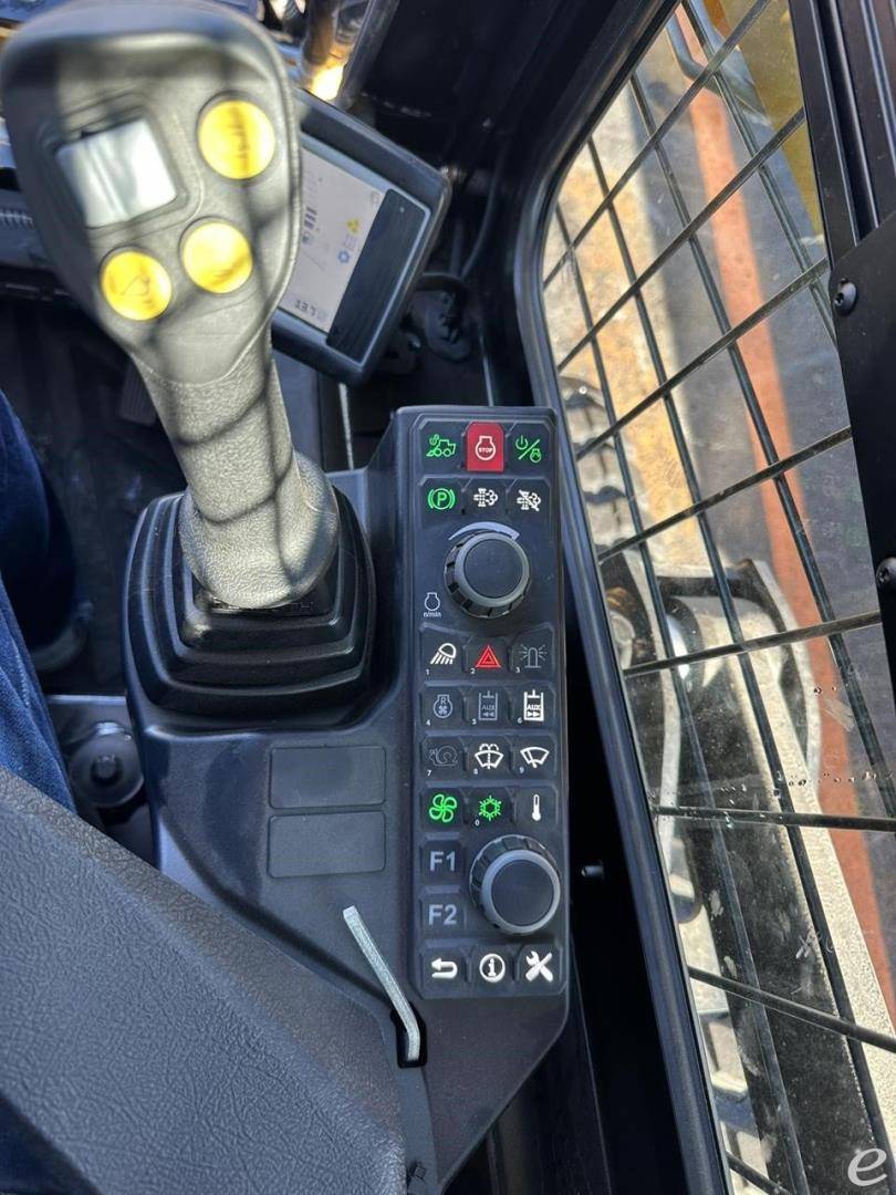 2024 Gehl VT210