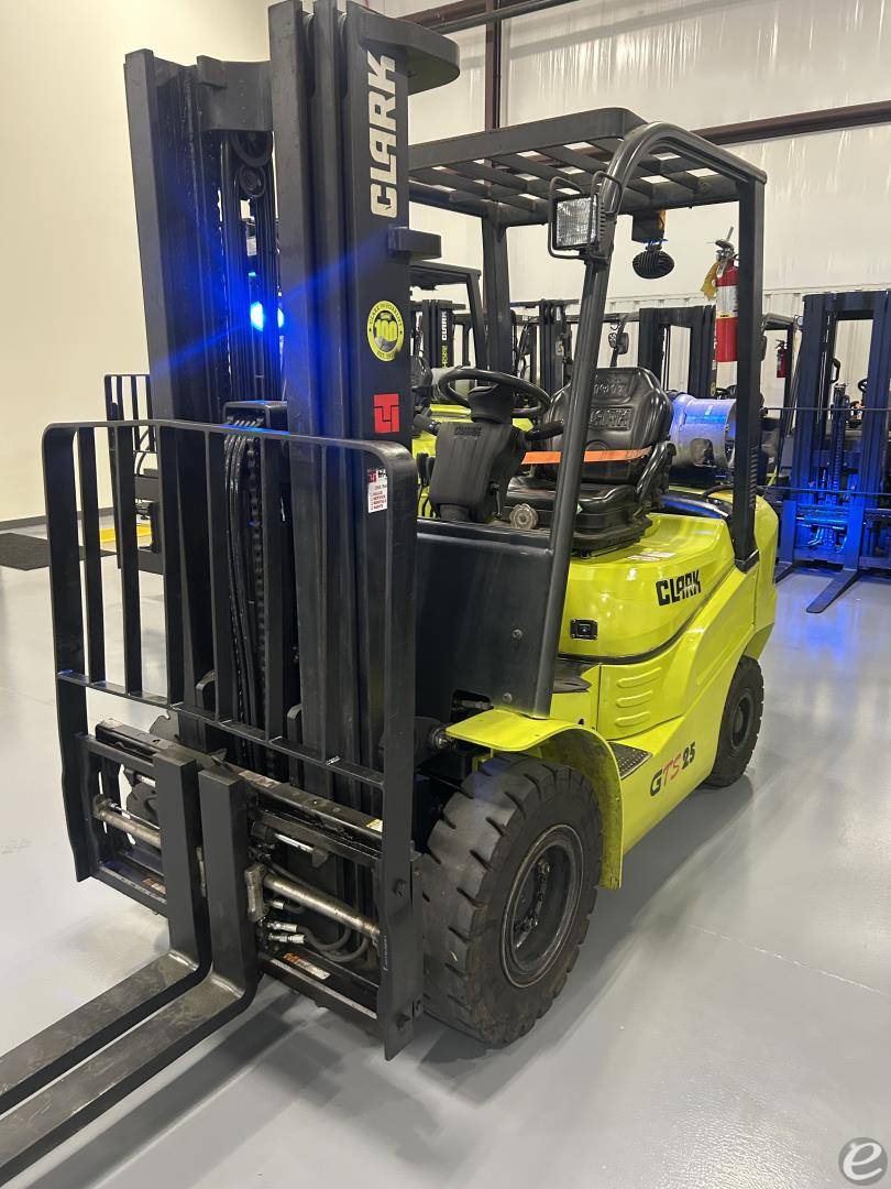 2020 Clark GTS25