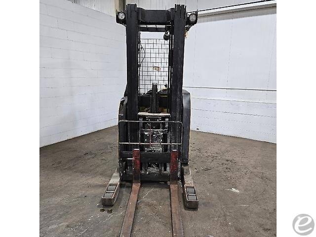 2018 Yale NR045EB