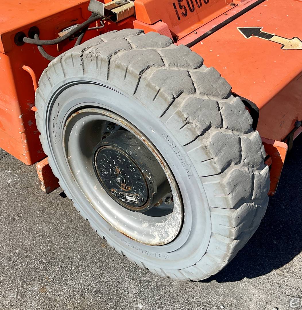 2015 JLG E300AJP