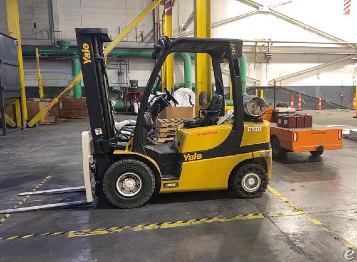2011 Yale GLP050VX