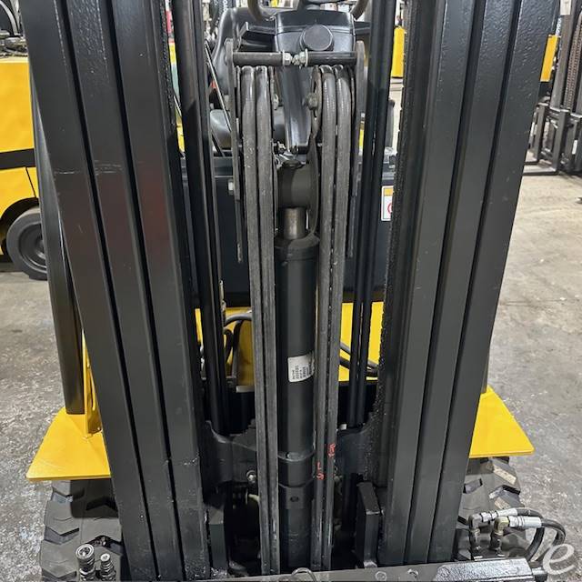 2023 Yale GLC050LX