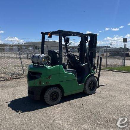 2016 Mitsubishi FG25N