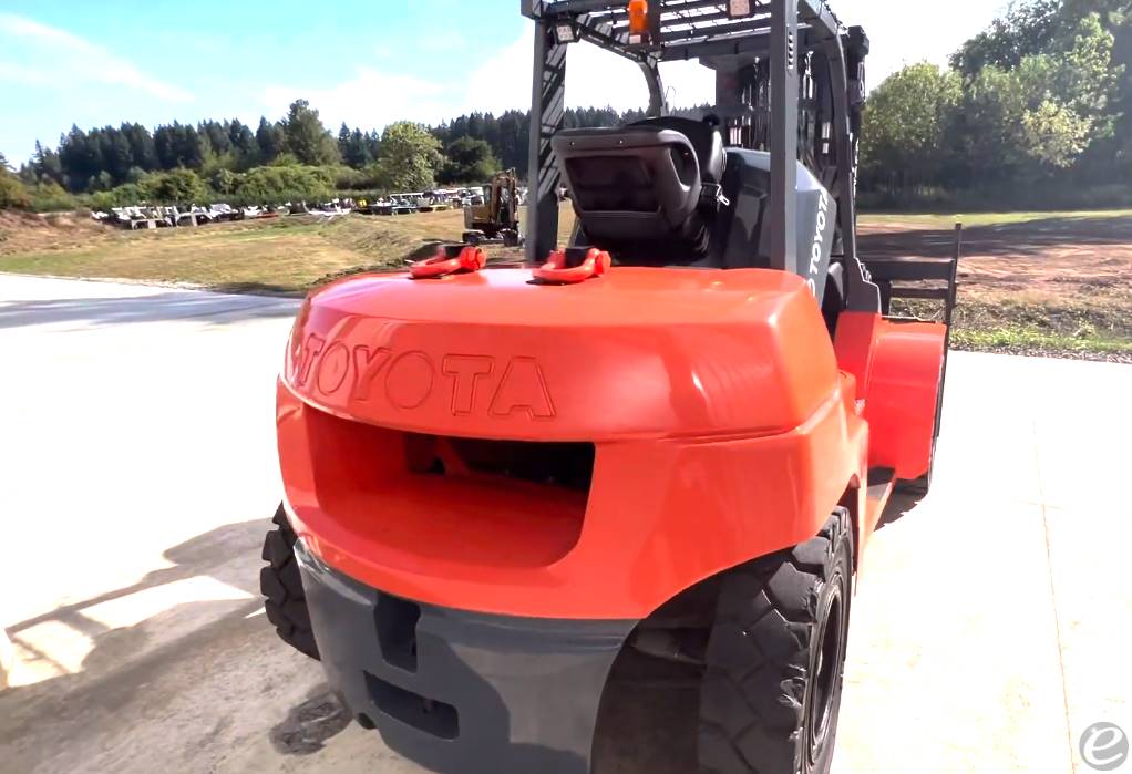 2013 Toyota 7FD70U